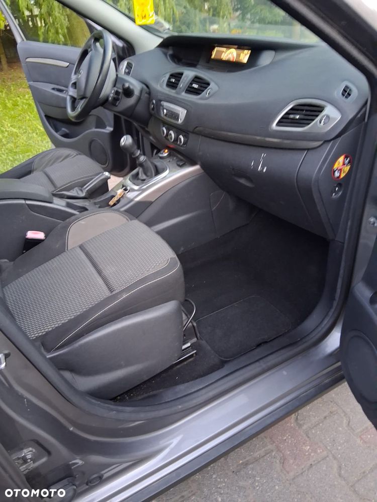 Renault Scenic dCi 110 Xmod Paris - 18