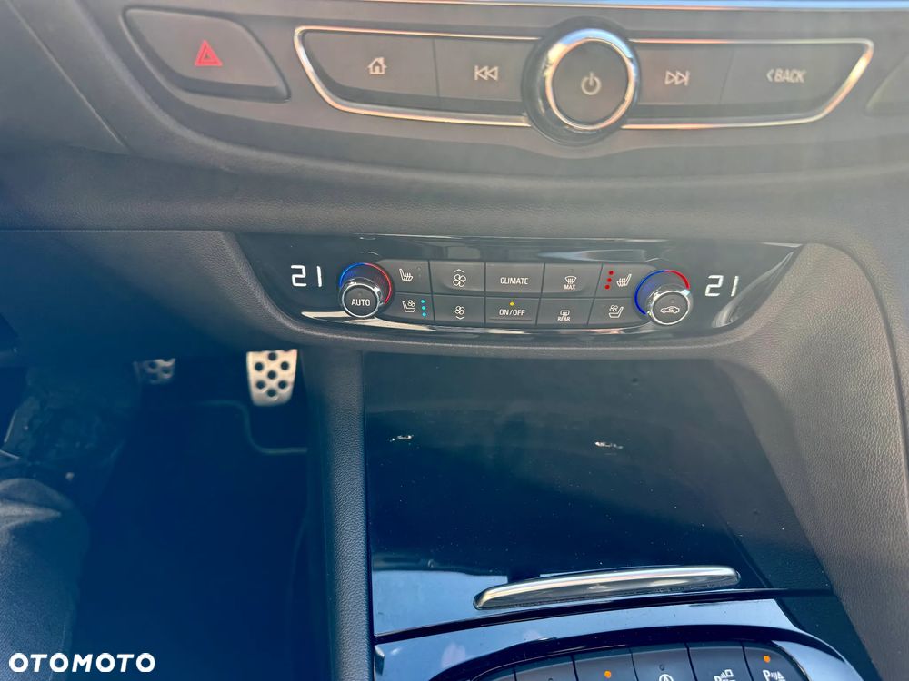 Opel Insignia 1.6 T Exclusive S&S - 35