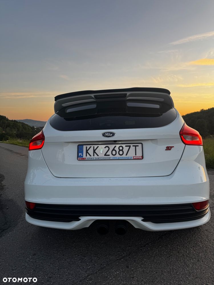 Ford Focus 2.0 EcoBoost ST - 7