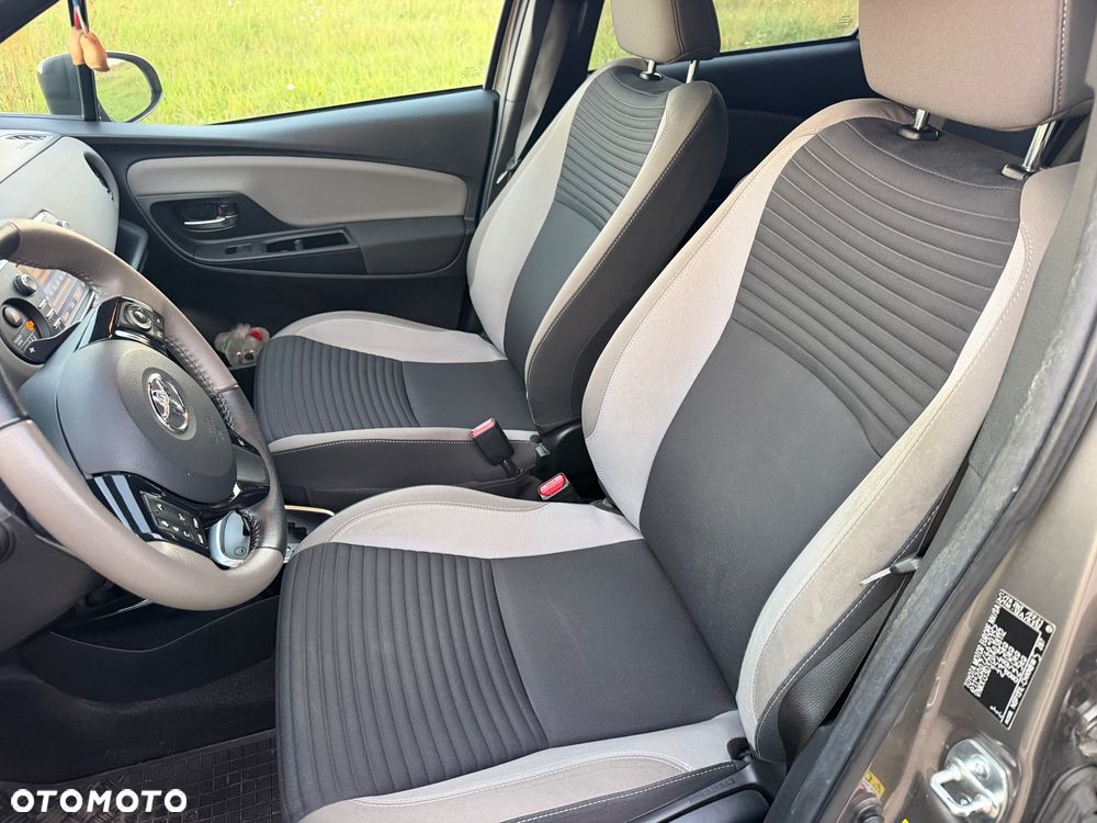 Toyota Yaris - 12