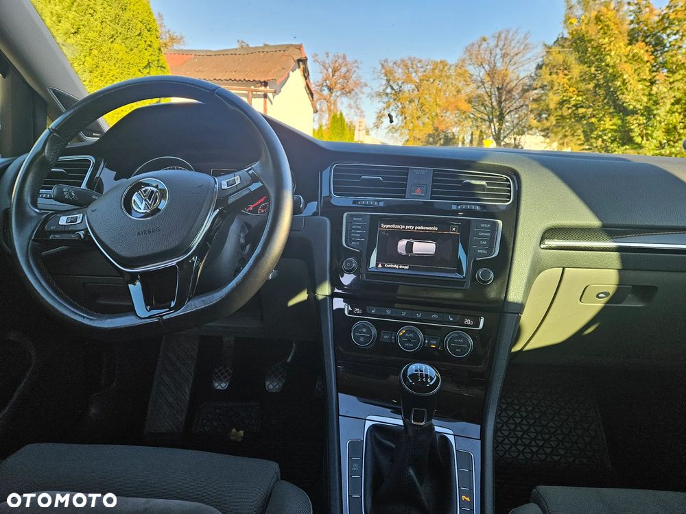 Volkswagen Golf 2.0 TDI SCR Life - 16