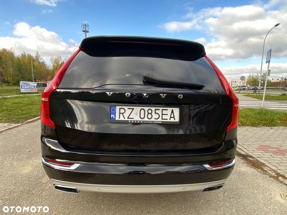 Volvo XC 90 - 8