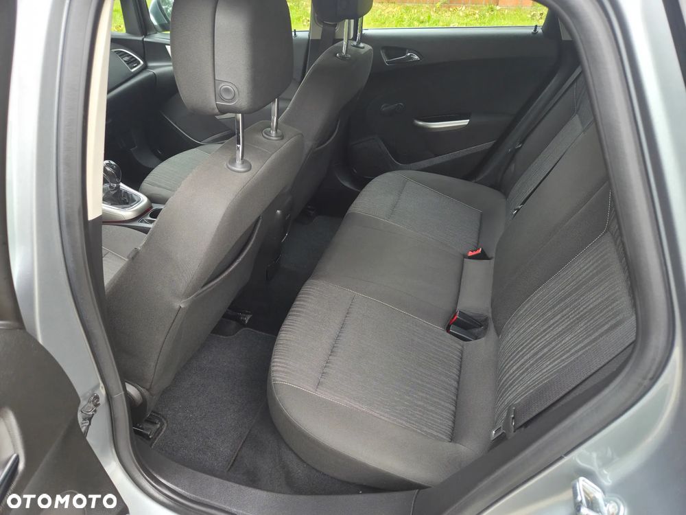 Opel Astra 1.6 - 17