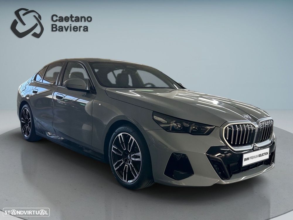 BMW 530 e Pack Desportivo M - 9