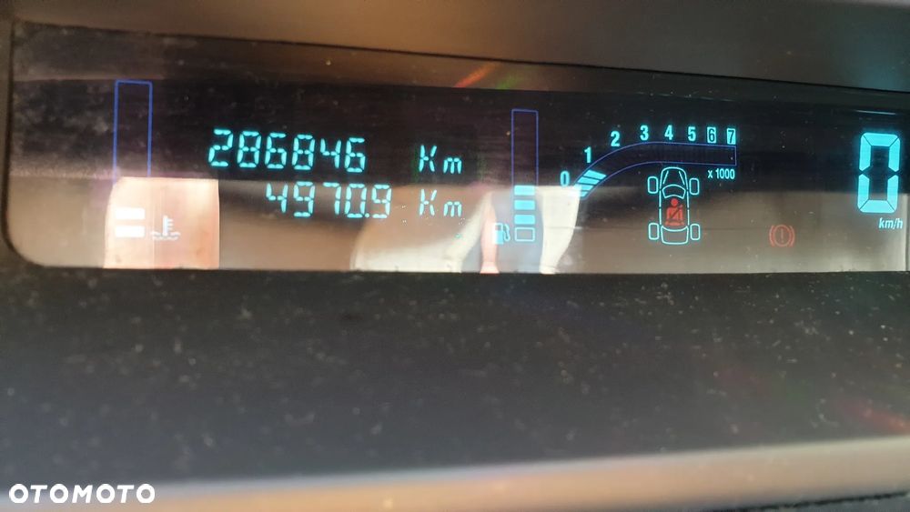 Renault Scenic 1.6 16V Family - 6