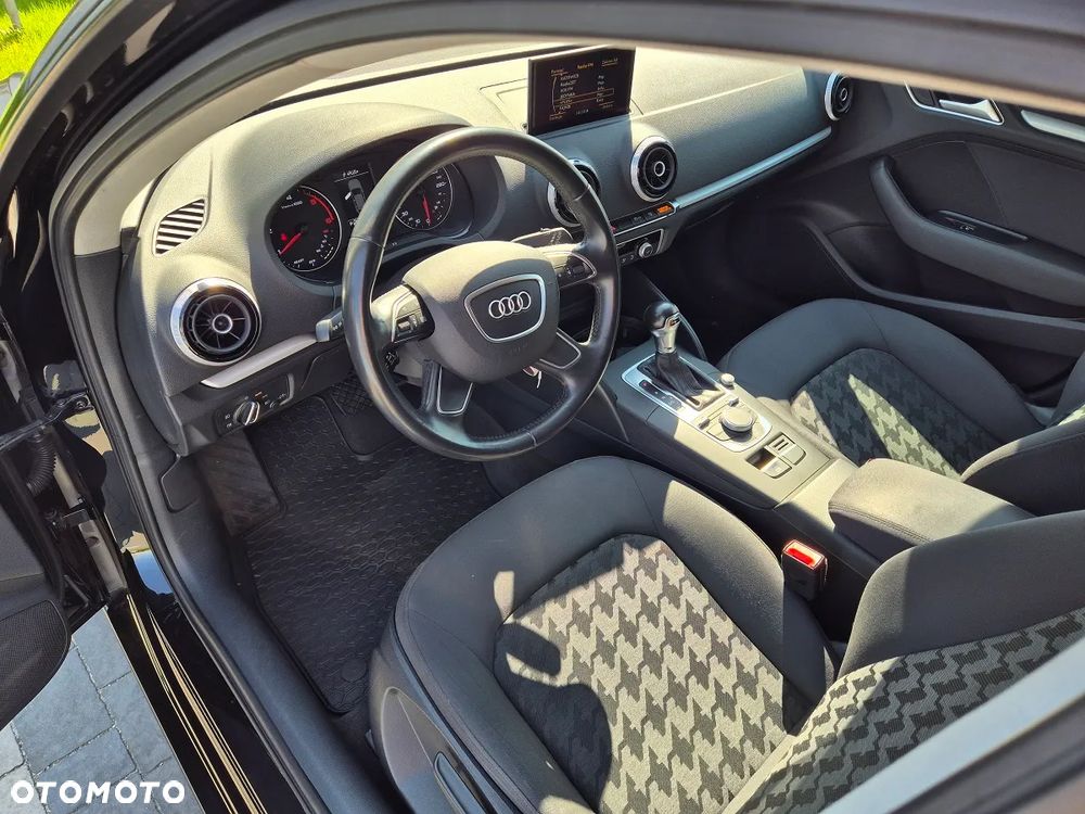 Audi A3 Sportback 1.6 TDI (clean diesel) S tronic Ambiente - 9