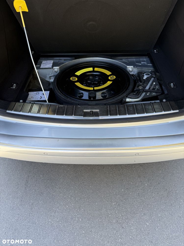Porsche Cayenne - 21