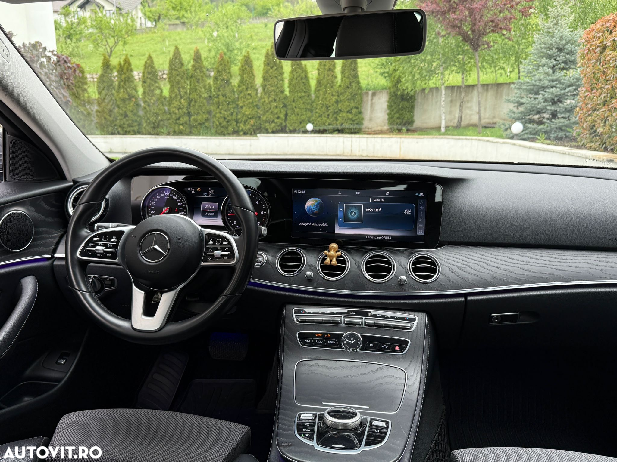 Mercedes-Benz E 200 d T 9G-TRONIC Avantgarde - 11