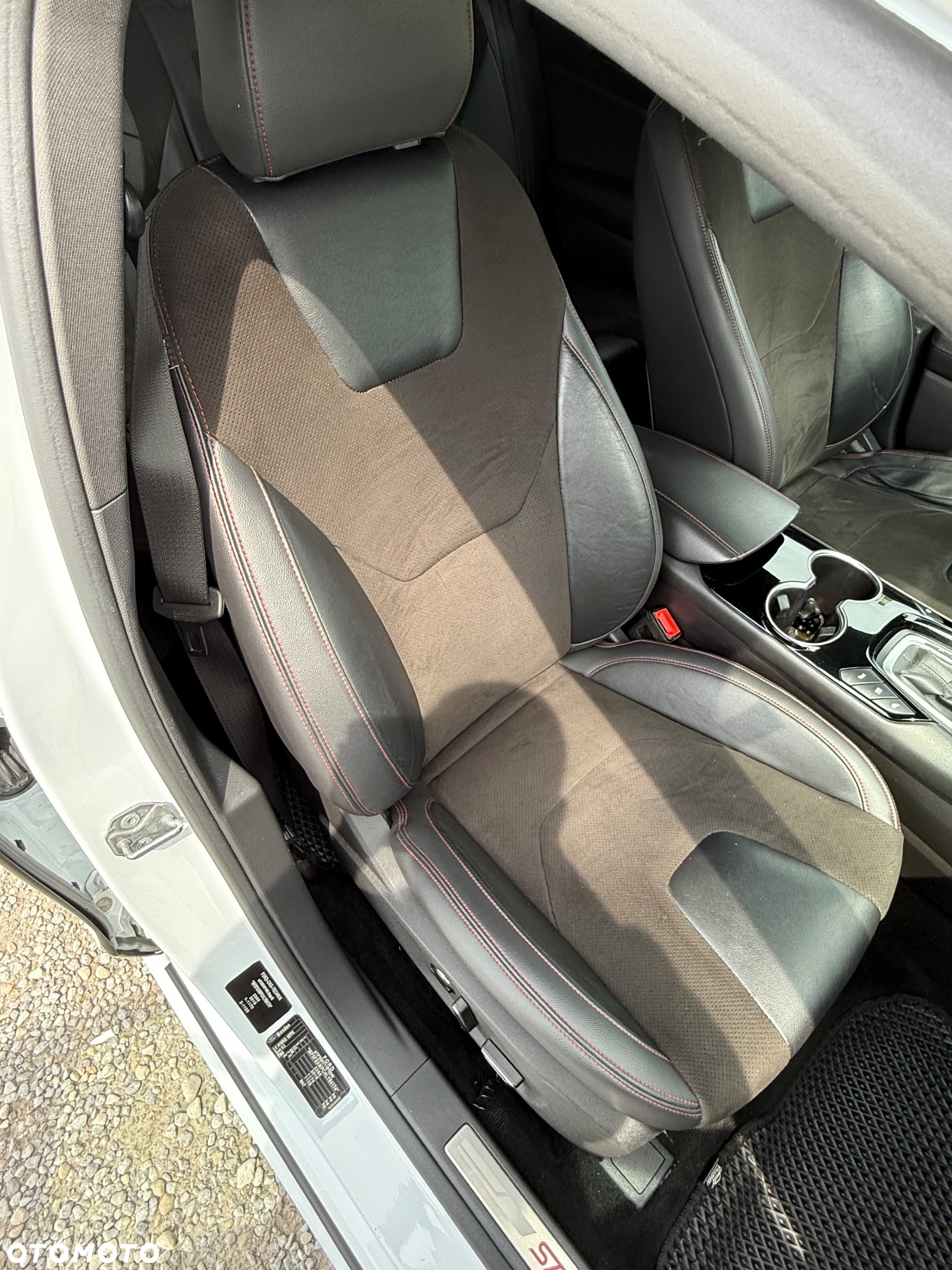 Ford Mondeo 2.0 Hybrid Titanium - 21