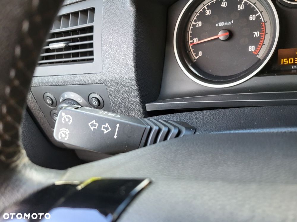 Opel Zafira - 35