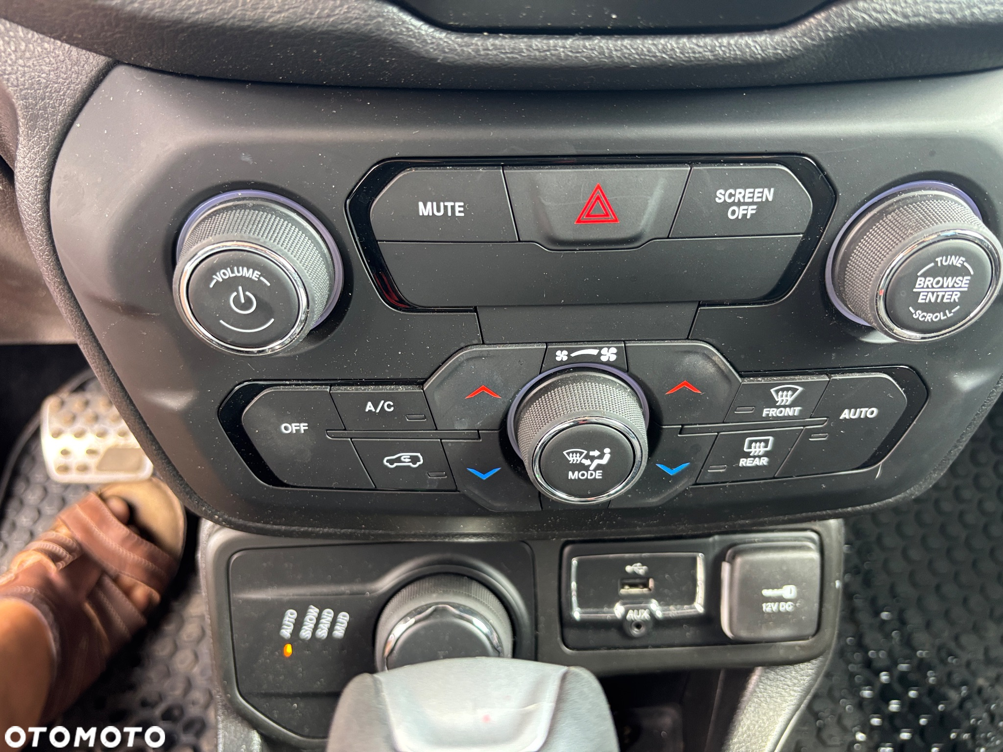 Jeep Renegade - 10