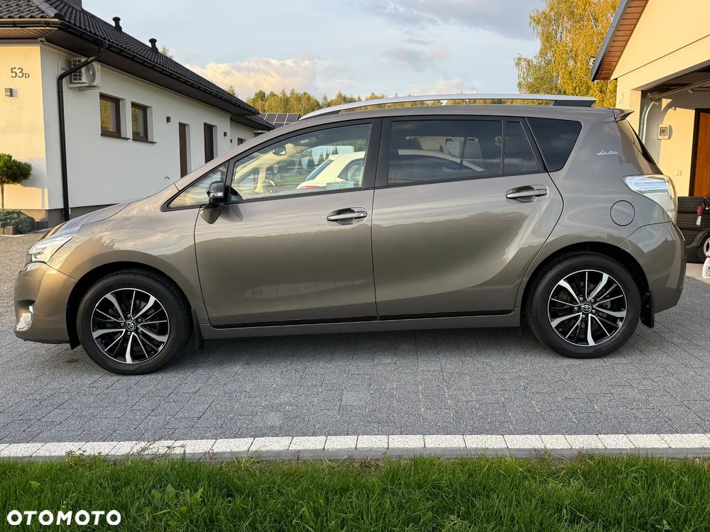 Toyota Verso - 27