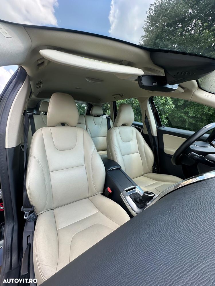 Volvo XC 60 D4 Geartronic Momentum - 13