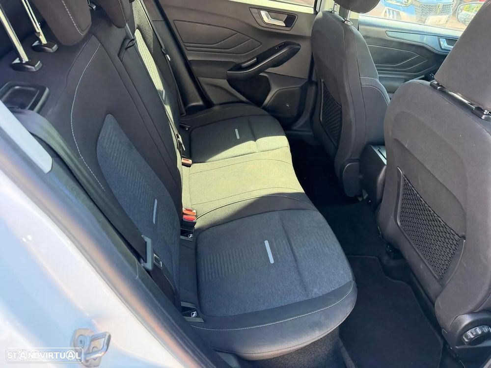 Ford Focus 1.0 EcoBoost Titanium - 17