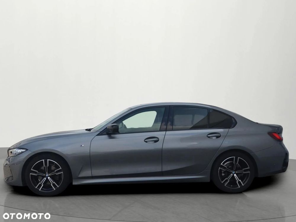BMW Seria 3 320d M Sport - 4