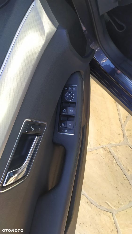 Mercedes-Benz Klasa E 350 CDI BlueEff - 24