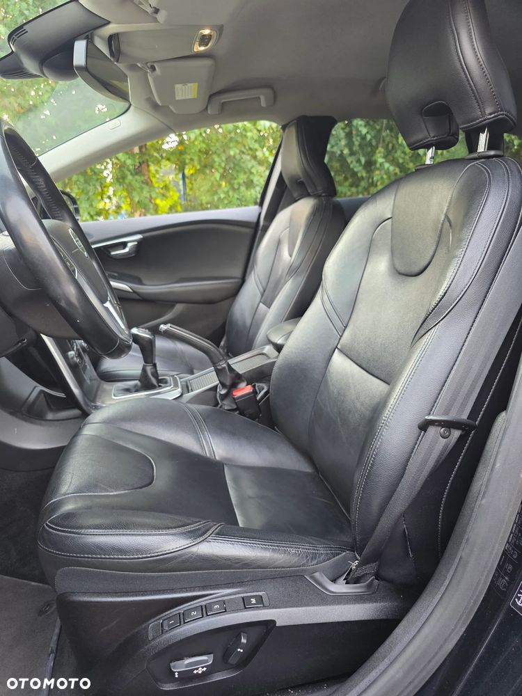 Volvo V40 D4 You - 22