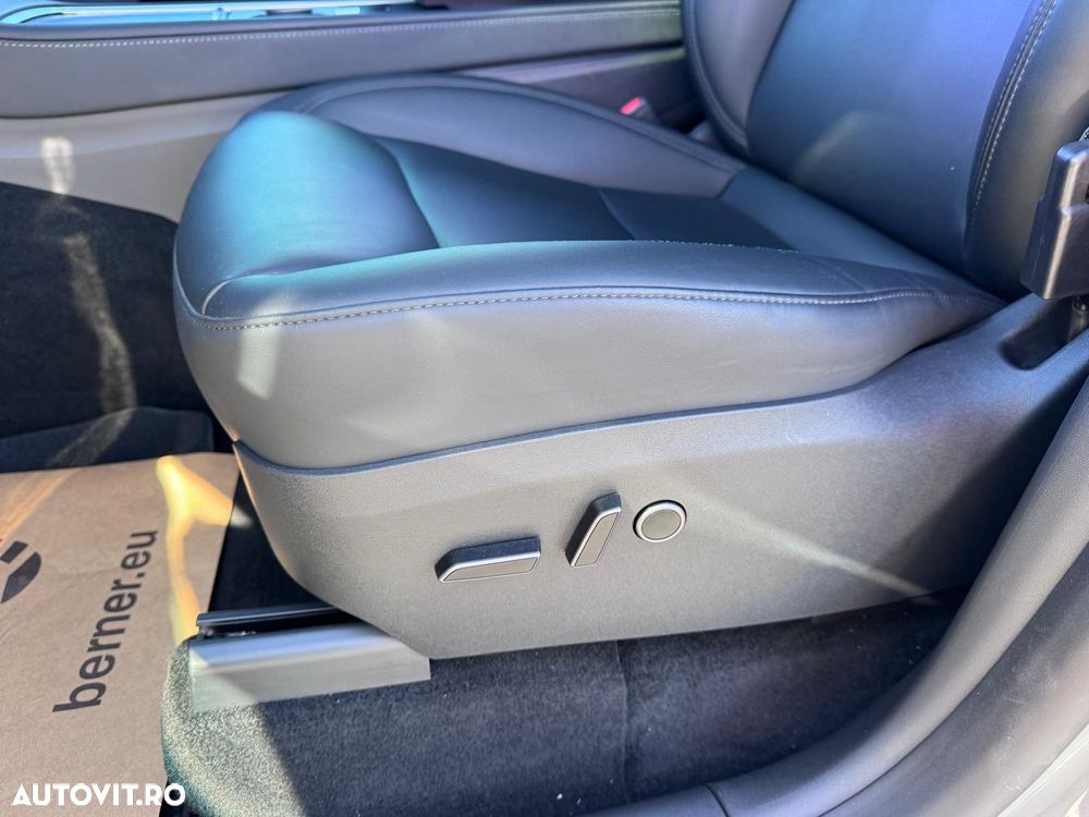 Tesla Model Y Long Range Dual Motor AWD - 20