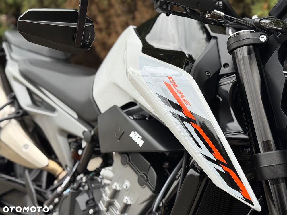 KTM Duke - 17