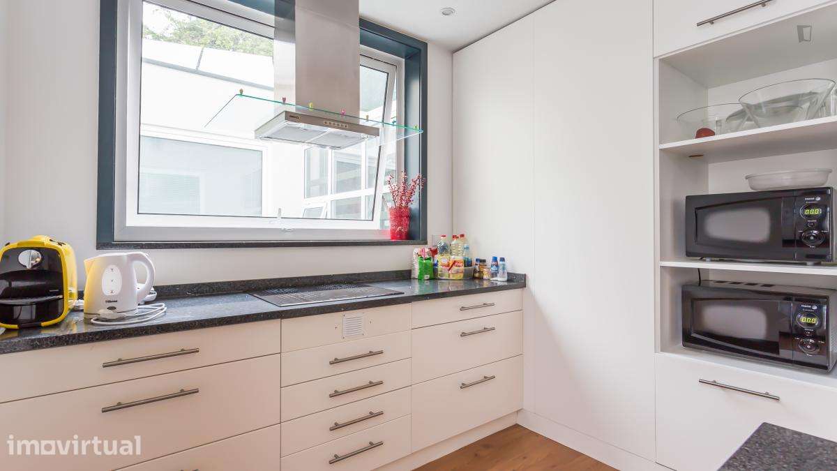 Quarto - localizado em Paranhos Porto - Grande imagem: 5/30
