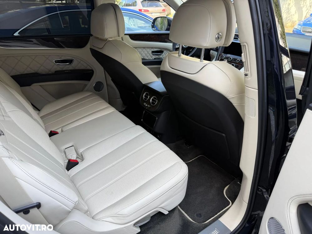 Bentley Bentayga - 12