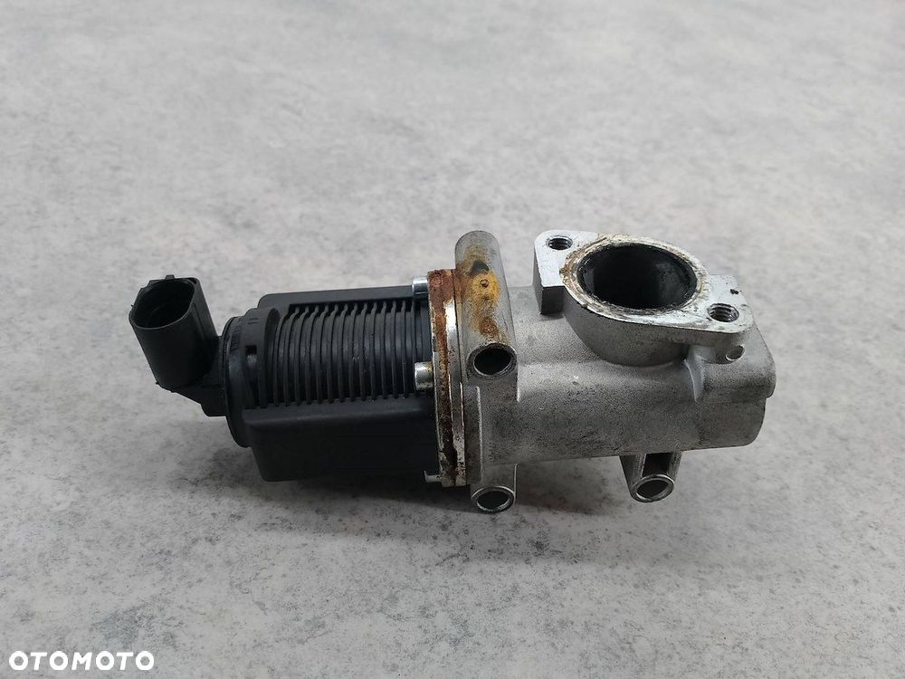 ZAWÓR EGR OPEL ZAFIRA B 330690644 1.9 CDTI - 1