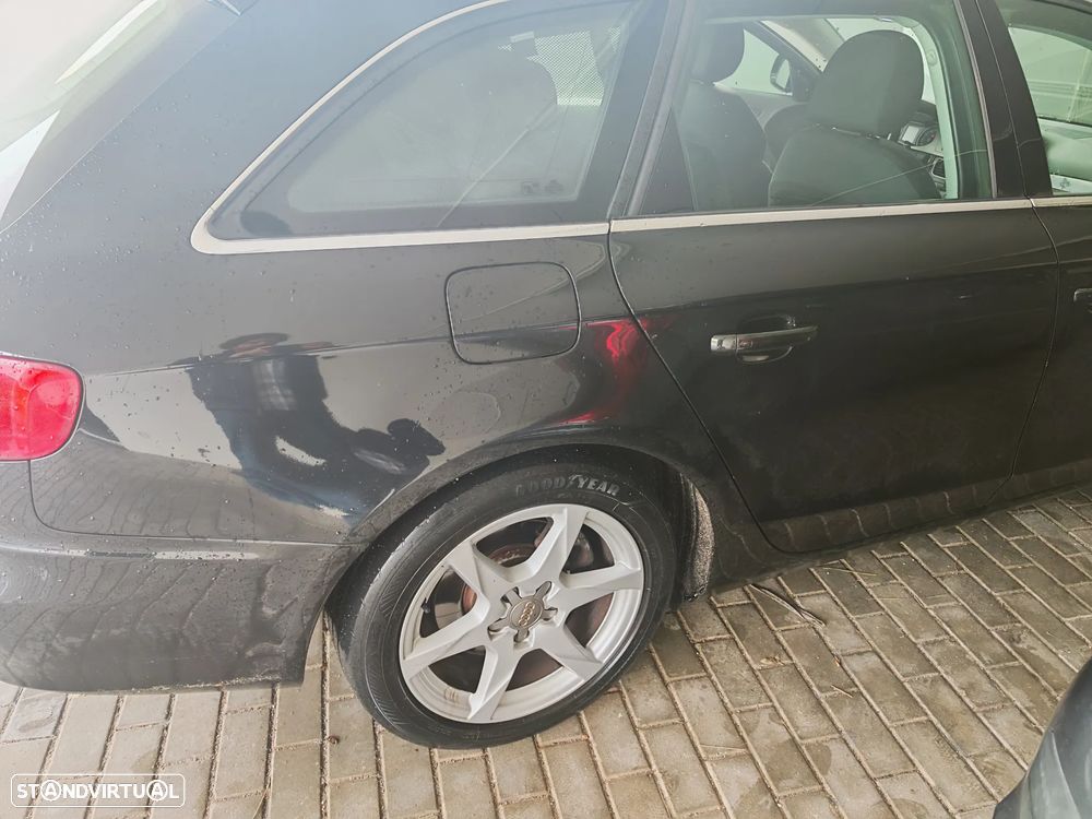 Audi A4 Avant 2.0 TDI - 14