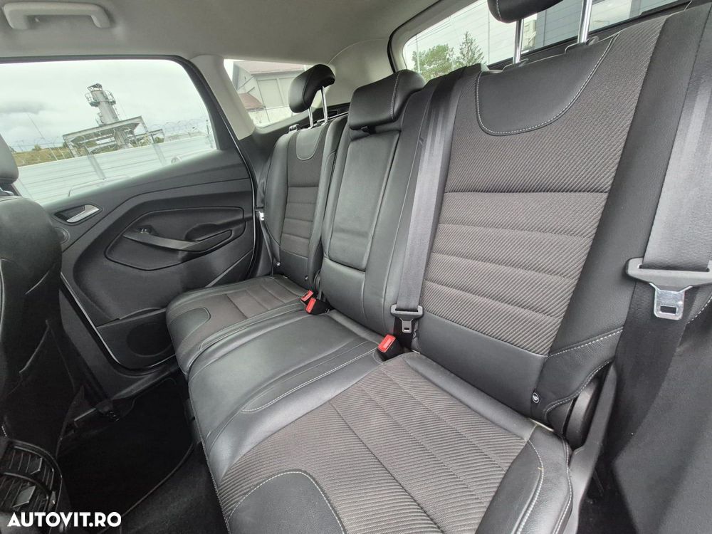 Ford Kuga - 13
