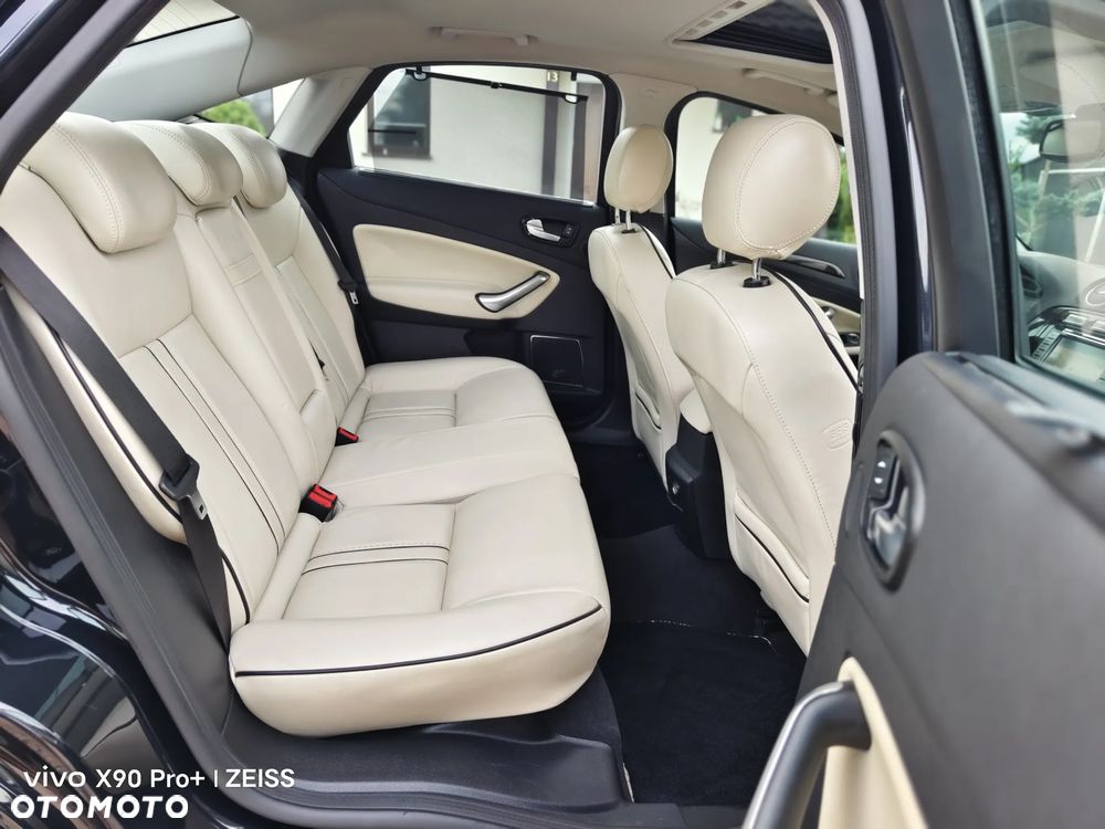 Ford Mondeo 2.5 Ghia X - 17