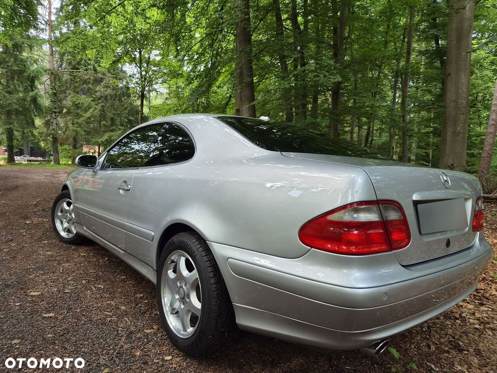 Mercedes-Benz CLK - 10