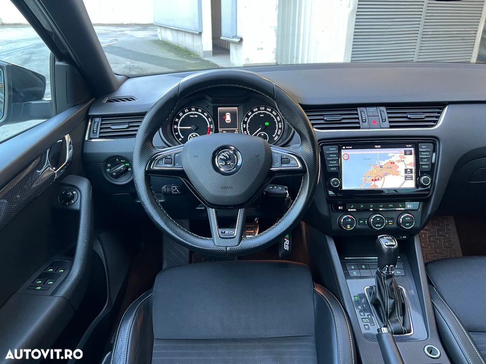 Skoda Octavia 2.0 TDI DSG RS - 6