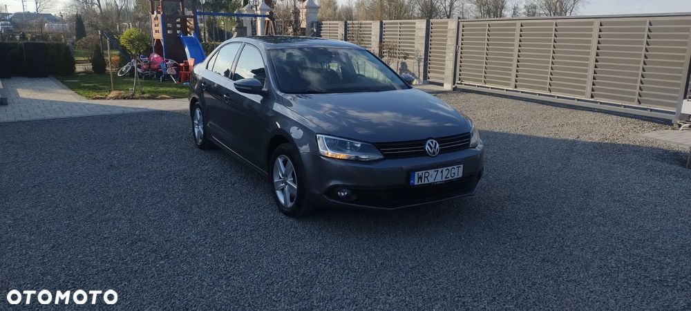 Volkswagen Jetta 1.4 TSI Comfortline - 1