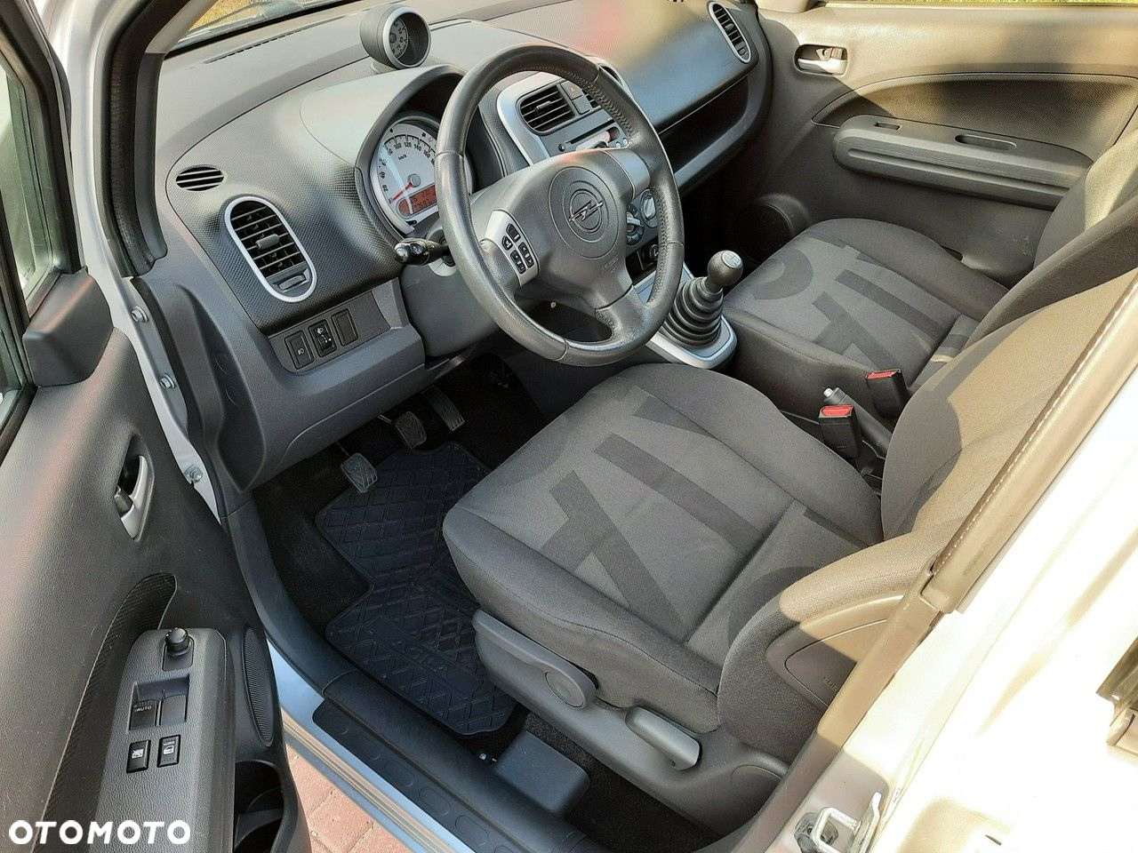 Opel Agila - 13