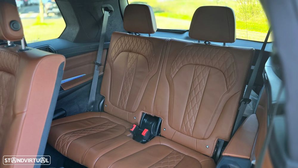 BMW X7 M50d - 26