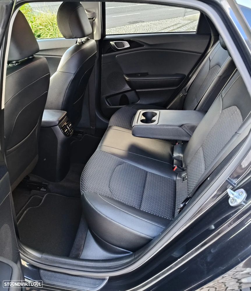 Kia Ceed 1.4 T-GDI TX+SRF 7DCT - 24