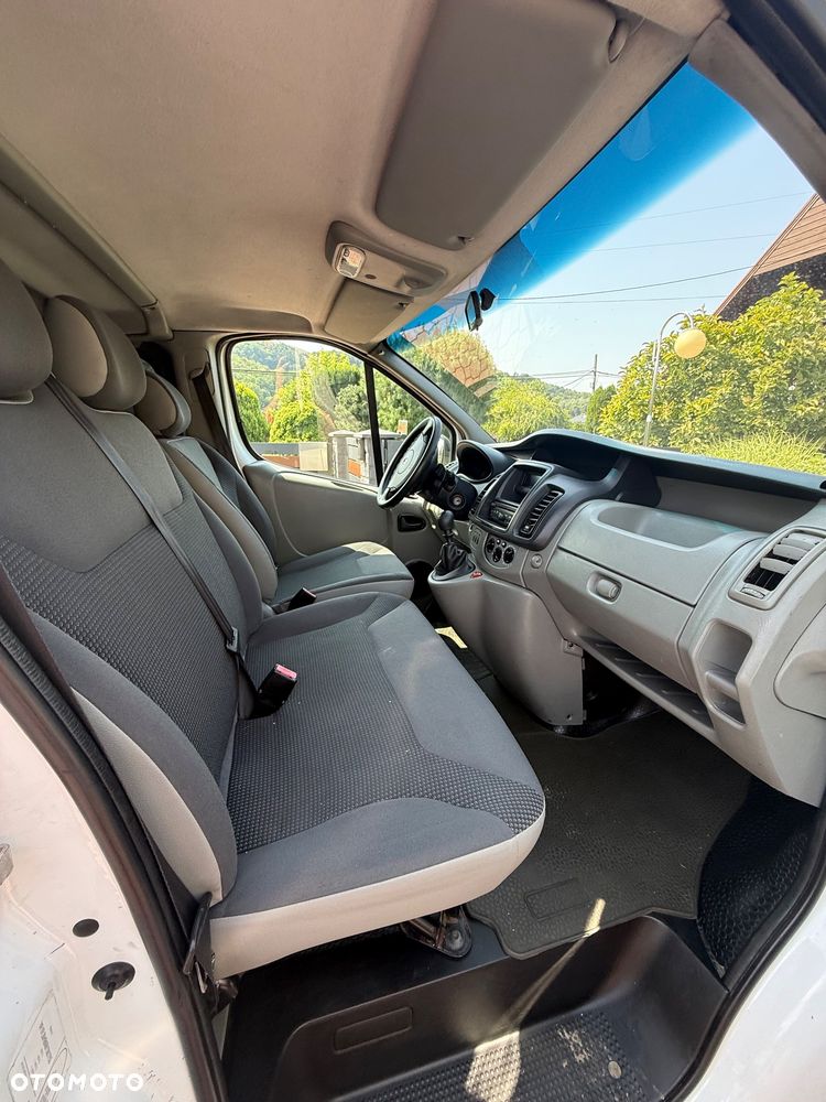 Renault Trafic - 12