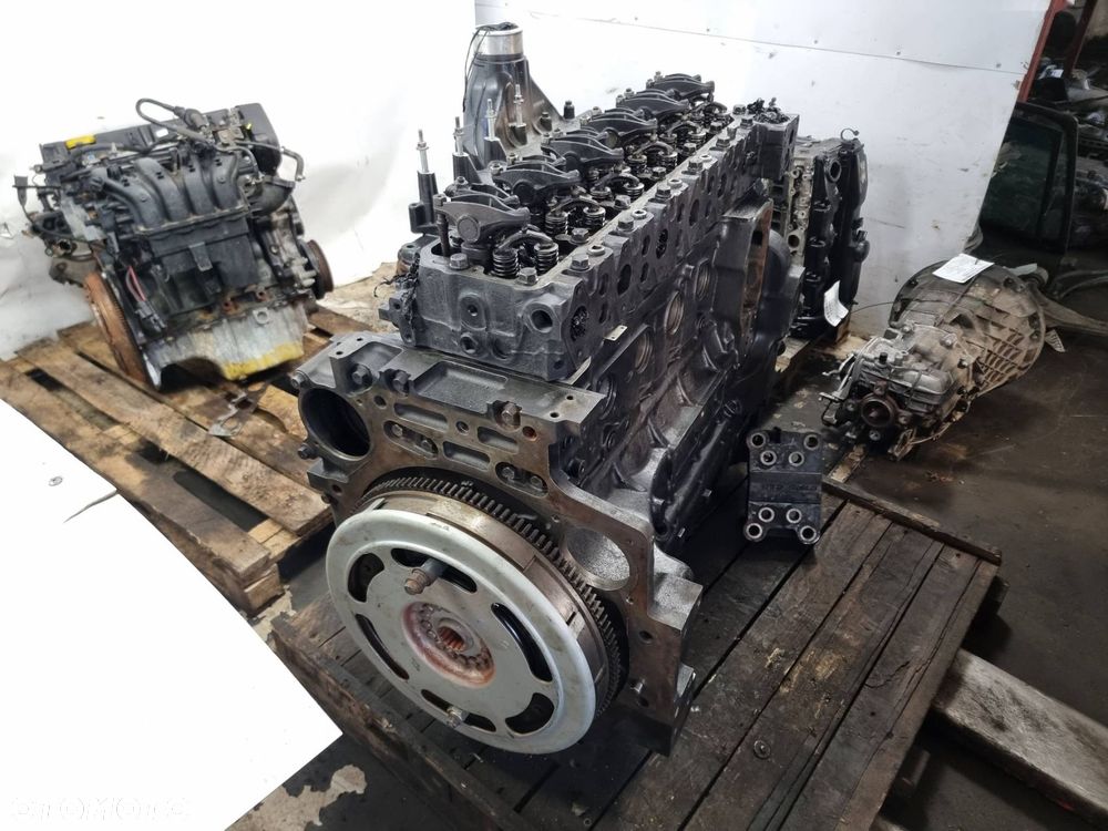 SILNIK SŁUPEK STEYR 6230 CVT T7 T8 - 1