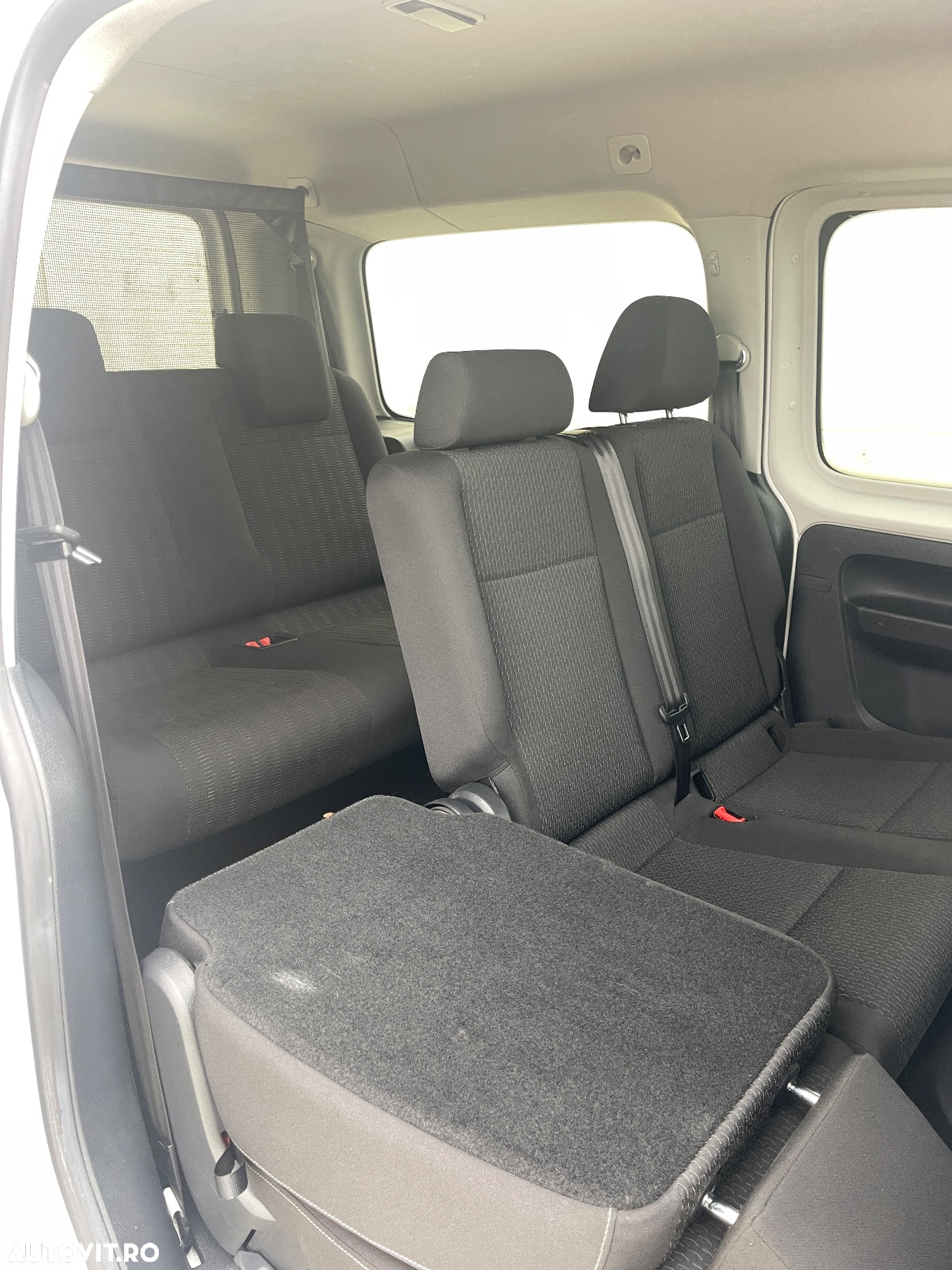 Volkswagen Caddy 2.0 TDI (7-Si.) Maxi Trendline - 25