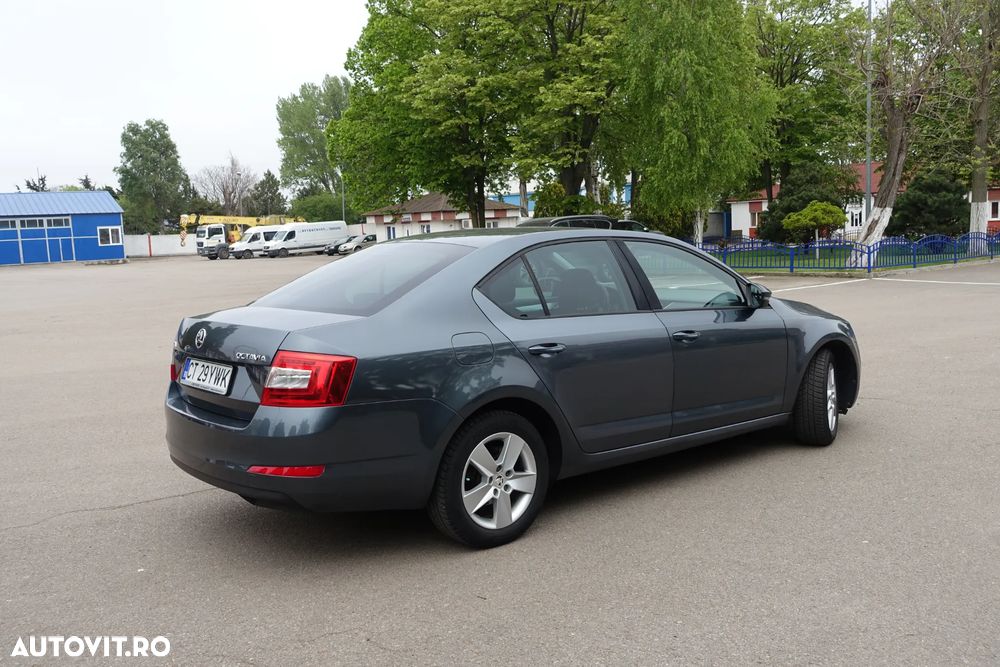 Skoda Octavia 1.4 TSI ELEGANCE - 9