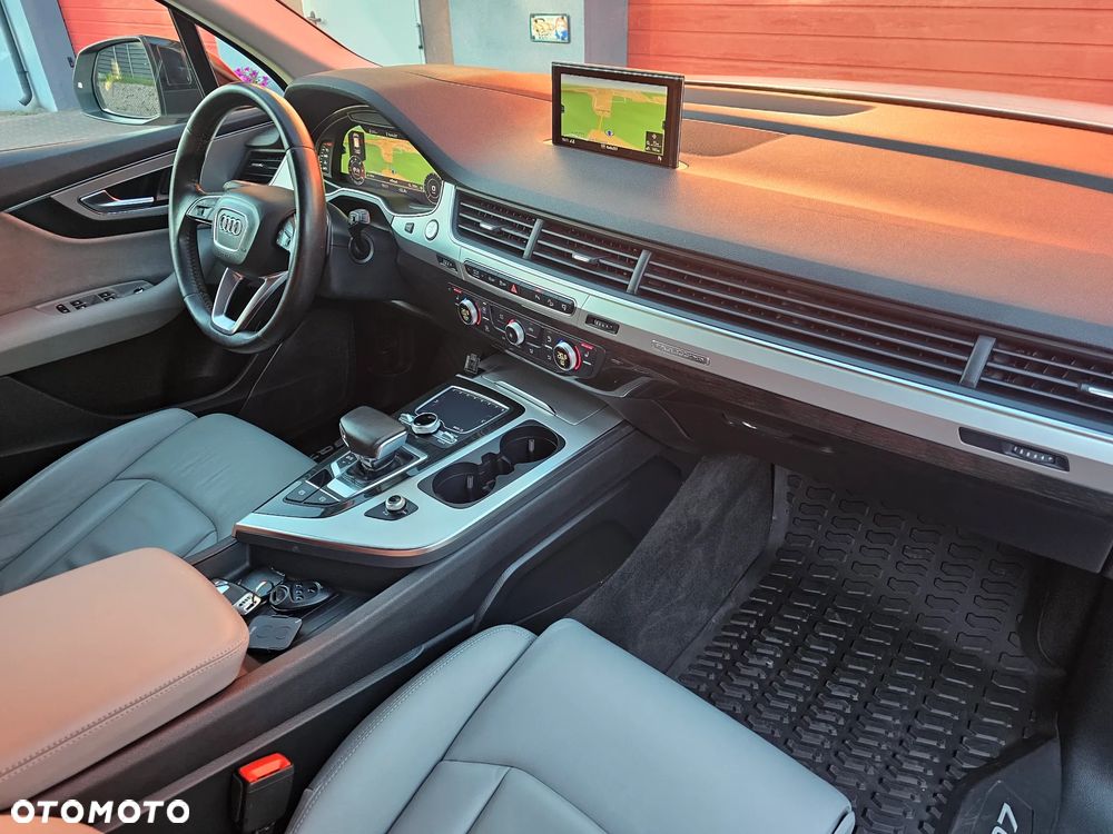 Audi Q7 - 9
