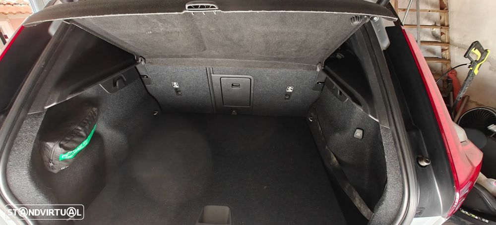 Volvo XC 40 1.5 T5 PHEV R-Design - 36