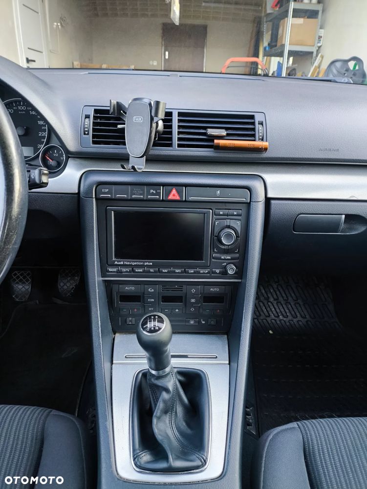 Audi A4 Avant - 9