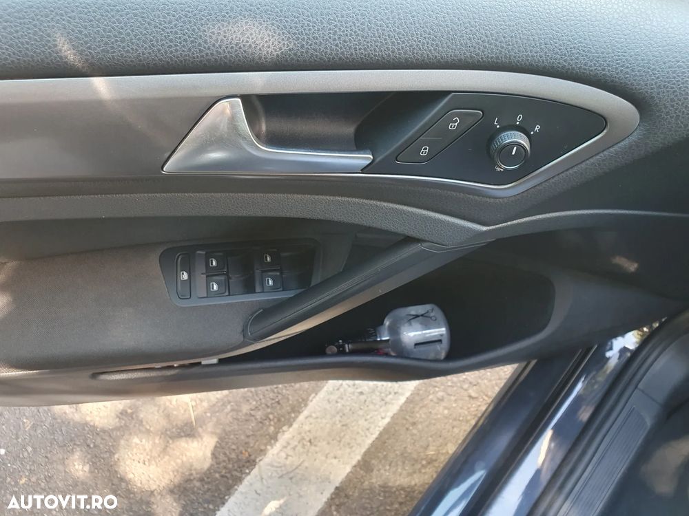 Volkswagen Golf 1.6 TDI DPF BMT Trendline - 33