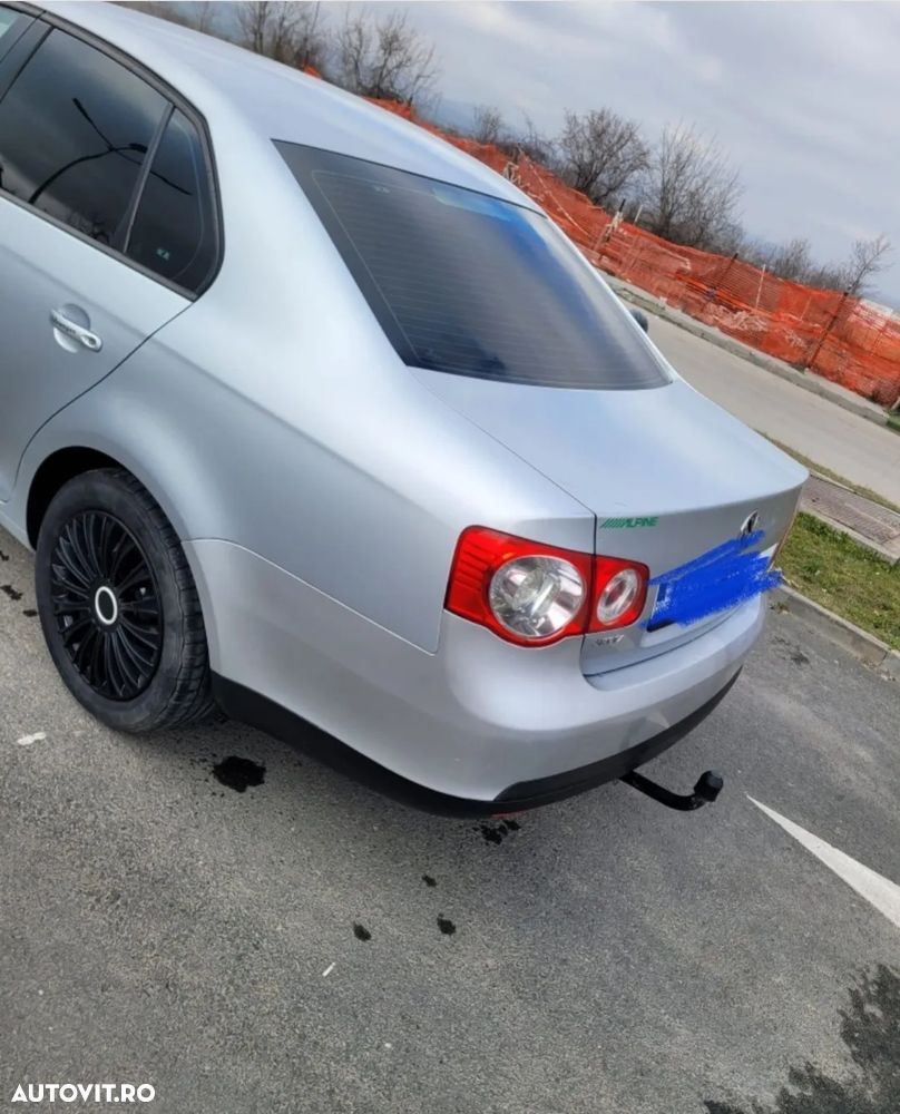 Volkswagen Jetta 1.4 TSI Trendline - 3
