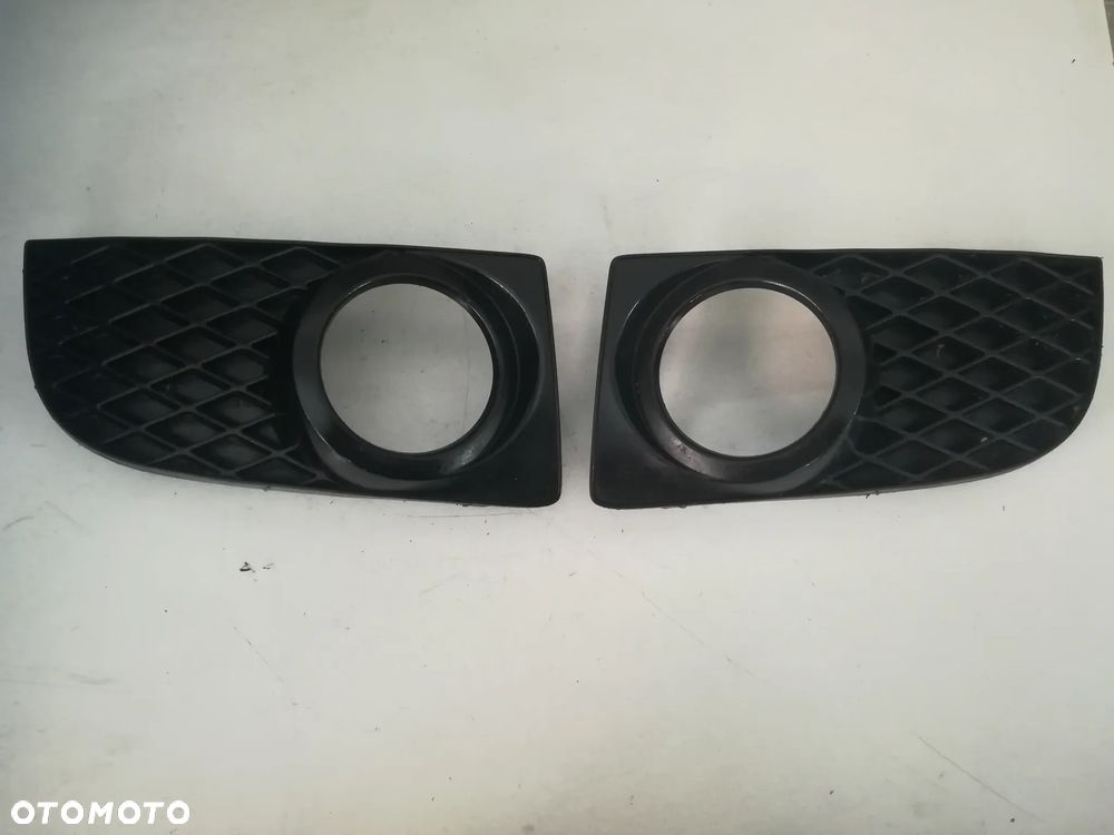 KRATKA ZDERZAKA HALOGENU LEWA PRAWA MAZDA PREMACY - 1