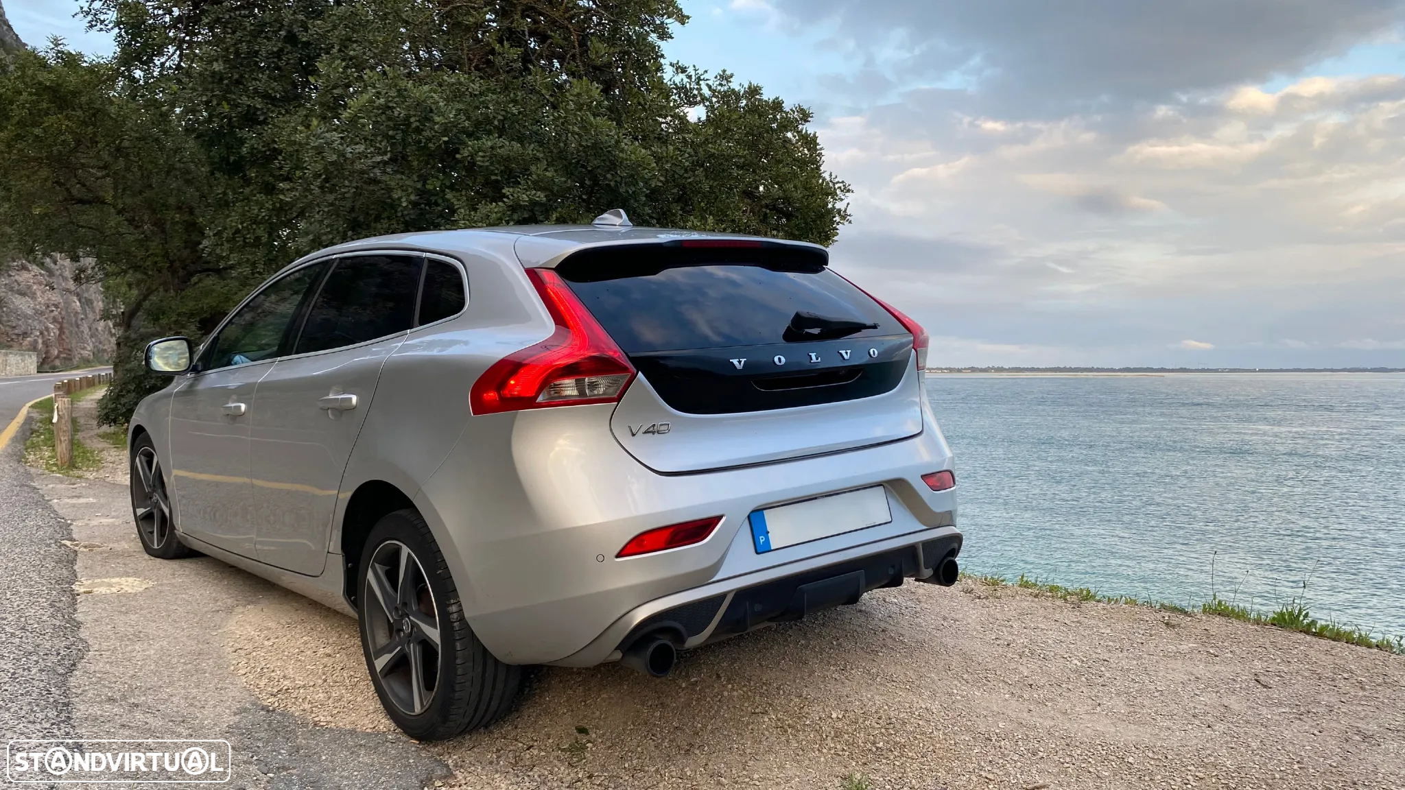 Volvo V40 1.6 D2 R-Design - 6