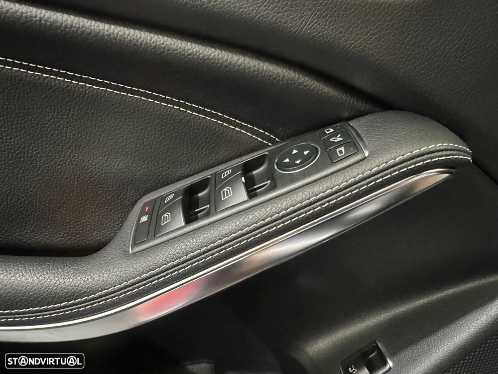 Mercedes-Benz GLA 180 d - 10