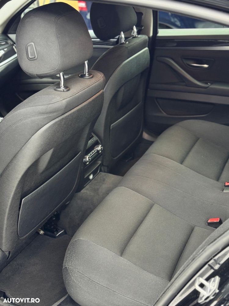 BMW Seria 5 525d xDrive AT - 10