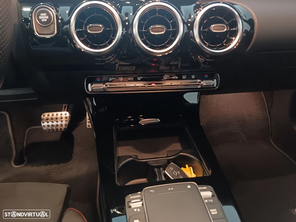 Mercedes-Benz CLA 250 e 8G-DCT AMG Line - 29