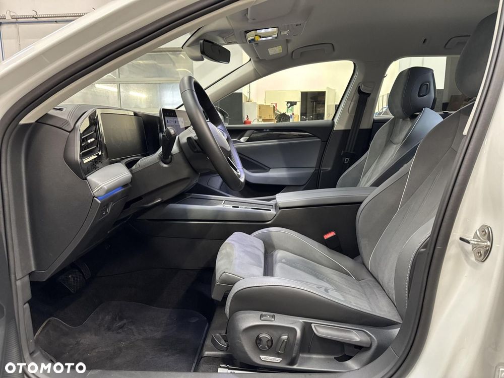 Volkswagen Passat - 10